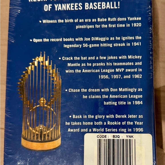 New York Yankees Memorabilia Lot Ltd Edition Baseball, Snoopy Pez, cards, flip - Picture 4 of 16